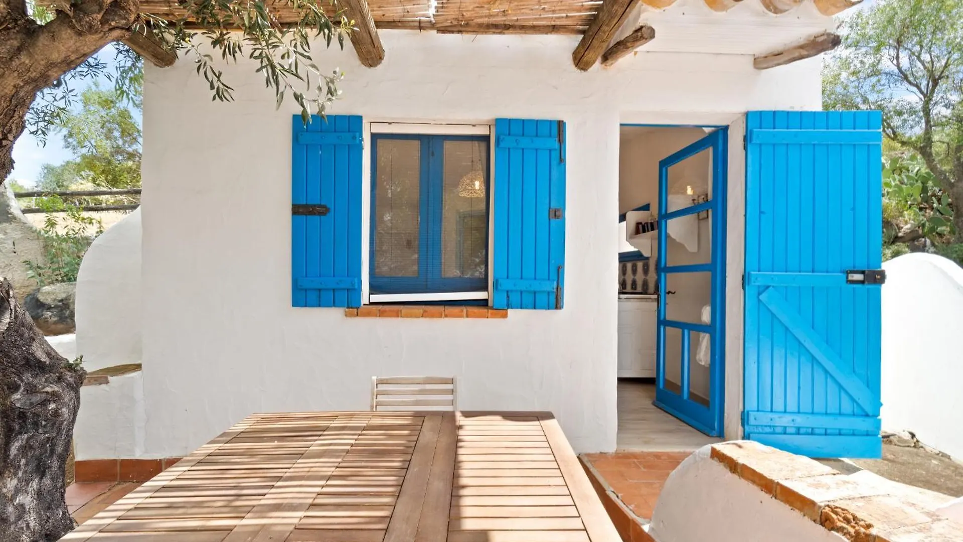 Suite Paradiso Quartu Sant'Elena 0*,  Italien